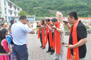 健力源集團心系助學，情暖北川
